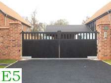 Hingham Gates Ltd - Gates With Spindles