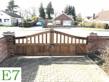 Hingham Gates Ltd - Gates With Spindles